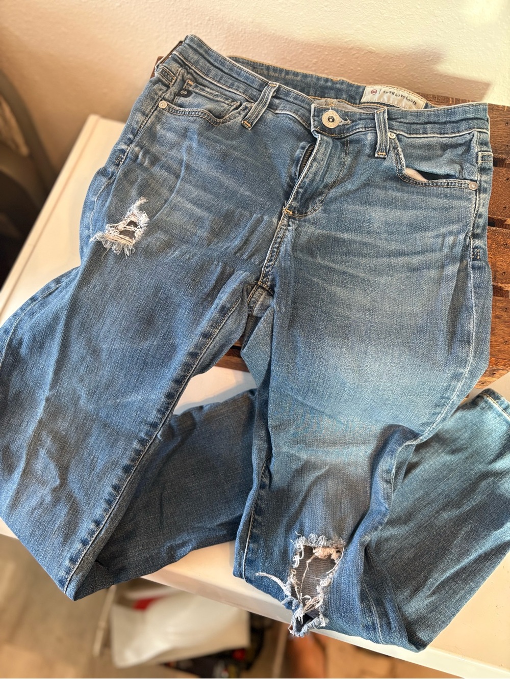 AG Adriano Goldschmied Anthropologie Stevie Ankle Peg Distressed Jeans 25R